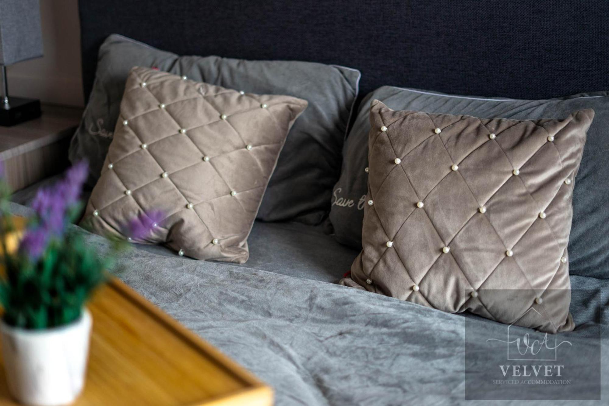 Apartmán 1 Bed House , Free Wifi,Free Parking,Leasure,Business Swansea Exteriér fotografie