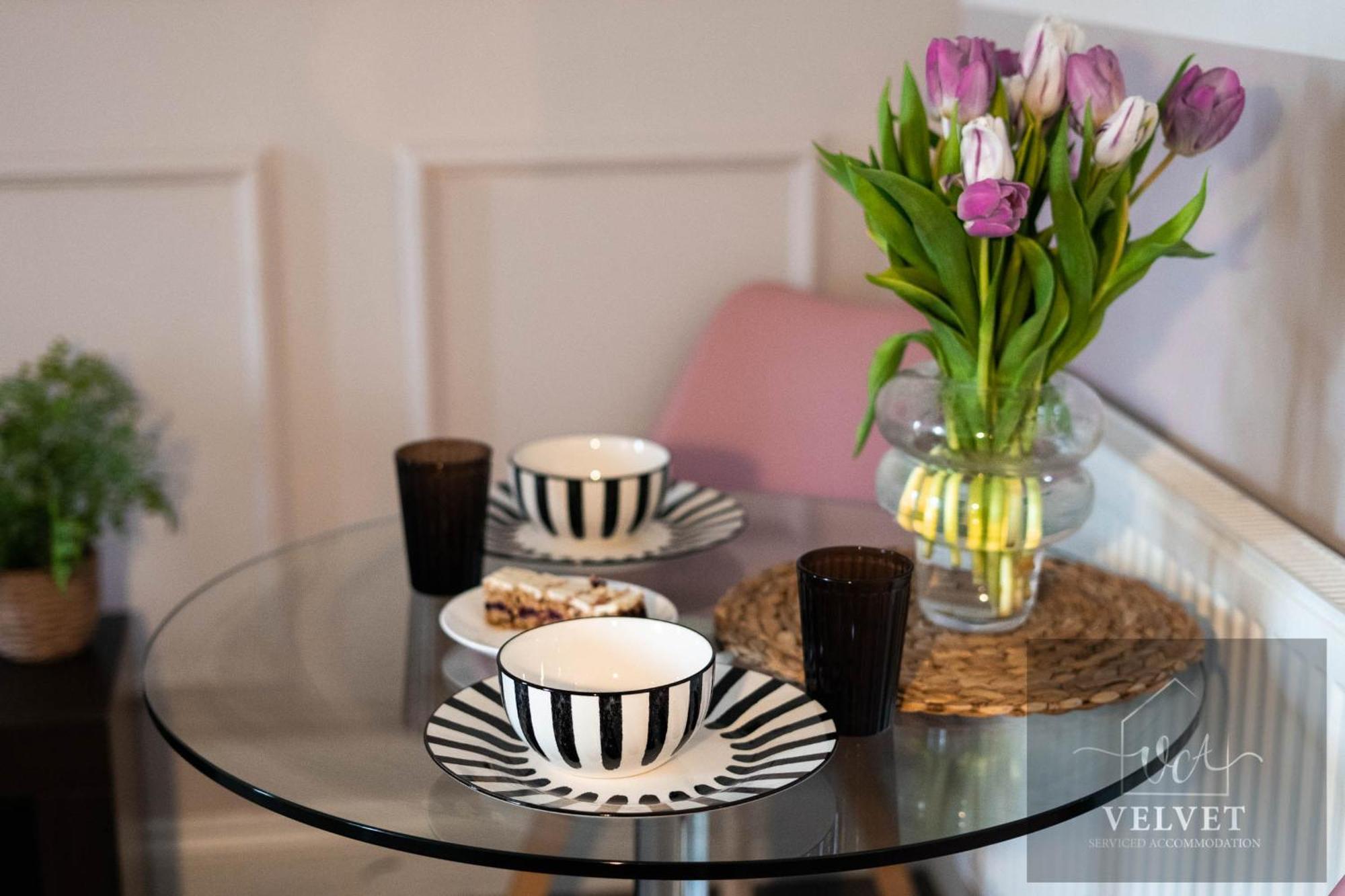 Apartmán 1 Bed House , Free Wifi,Free Parking,Leasure,Business Swansea Exteriér fotografie