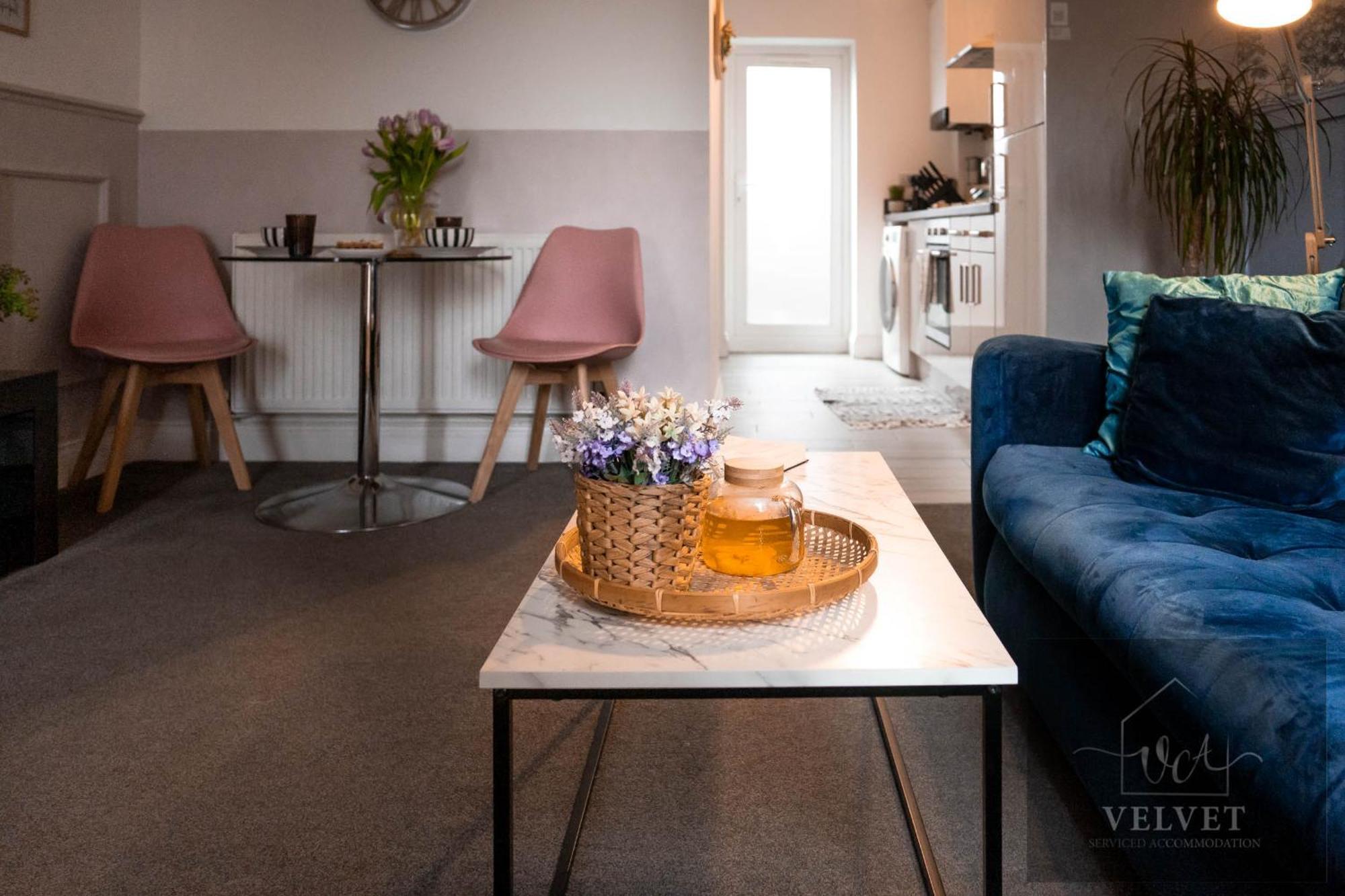 Apartmán 1 Bed House , Free Wifi,Free Parking,Leasure,Business Swansea Exteriér fotografie